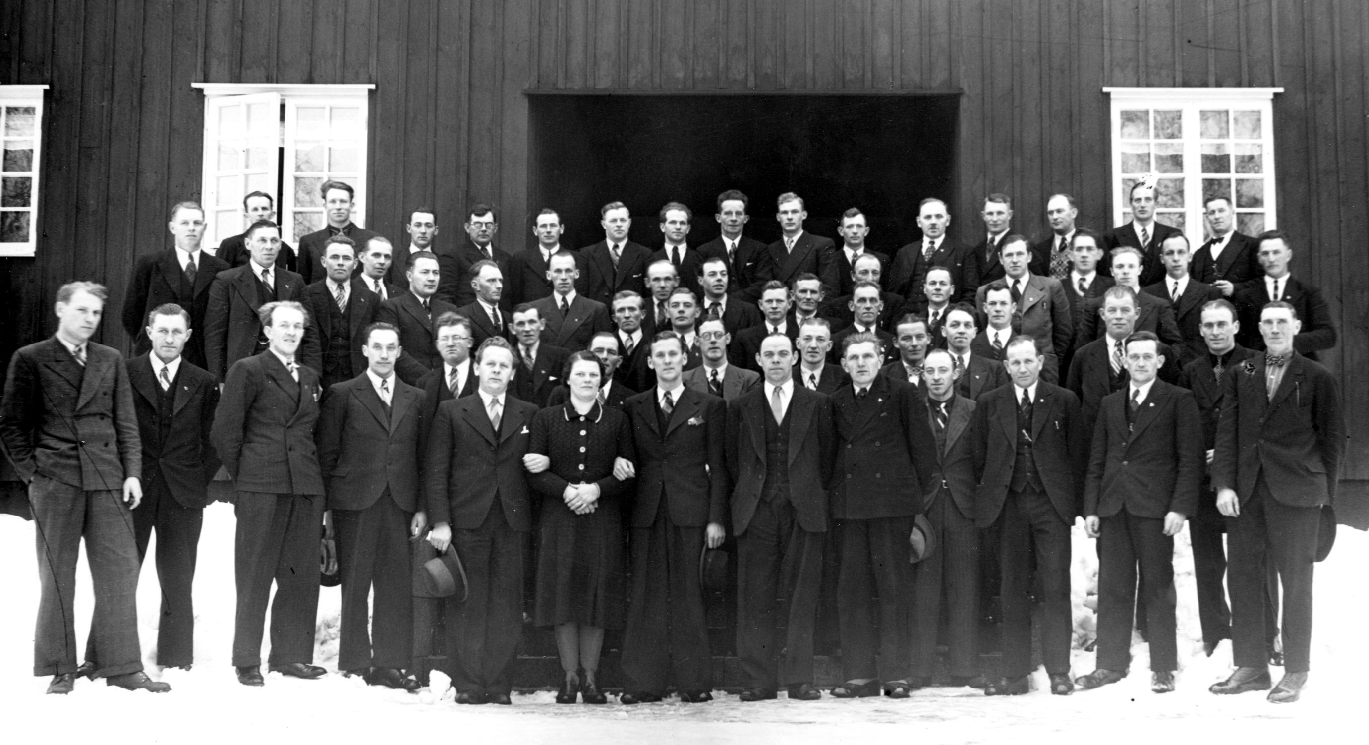 Första  förbundskursen  på  Brunnsvik  1940.  På bilden bl a rektor Thorvald K samt Sven Jerstedt (ARAB)